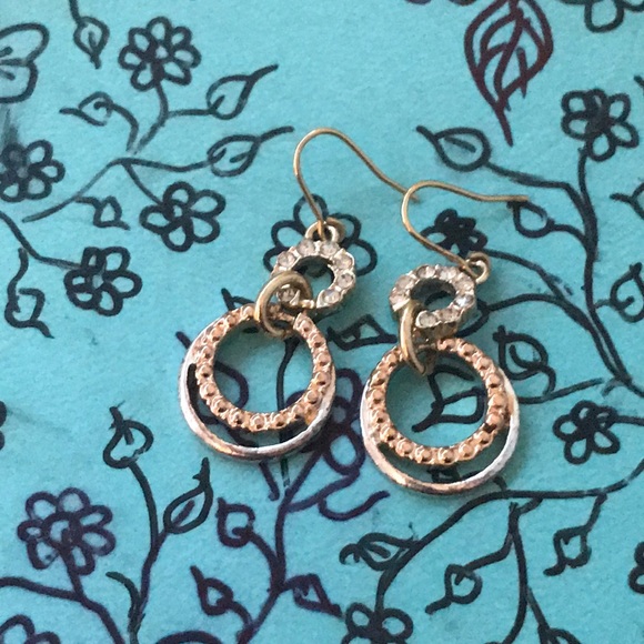 Earrings - Picture 2 of 7